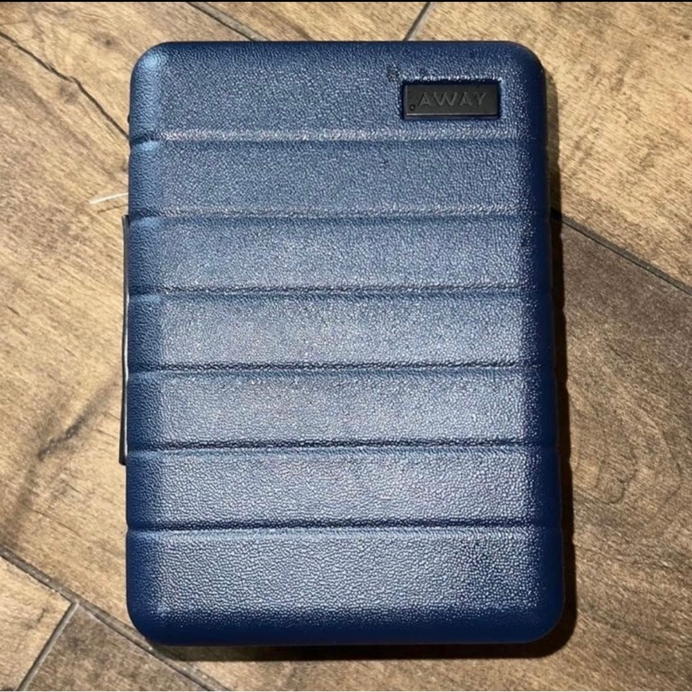 Away Travel United Business Class Amenity Kit